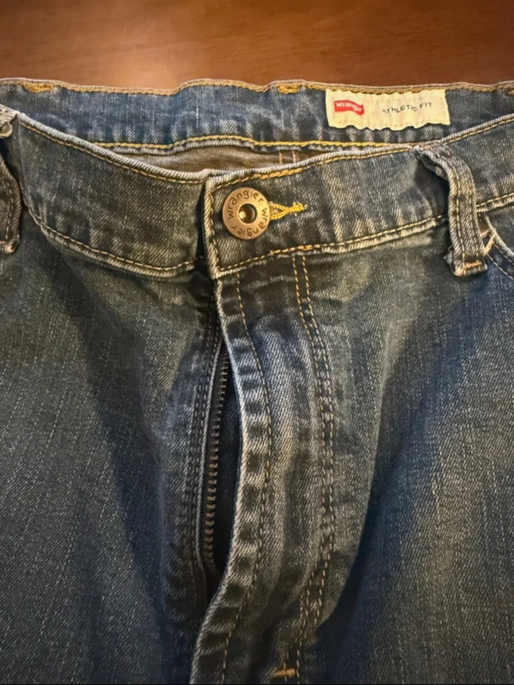 Wrangler Men's Athletic Fit Blue Denim Jeans 38 Waist 30 Length